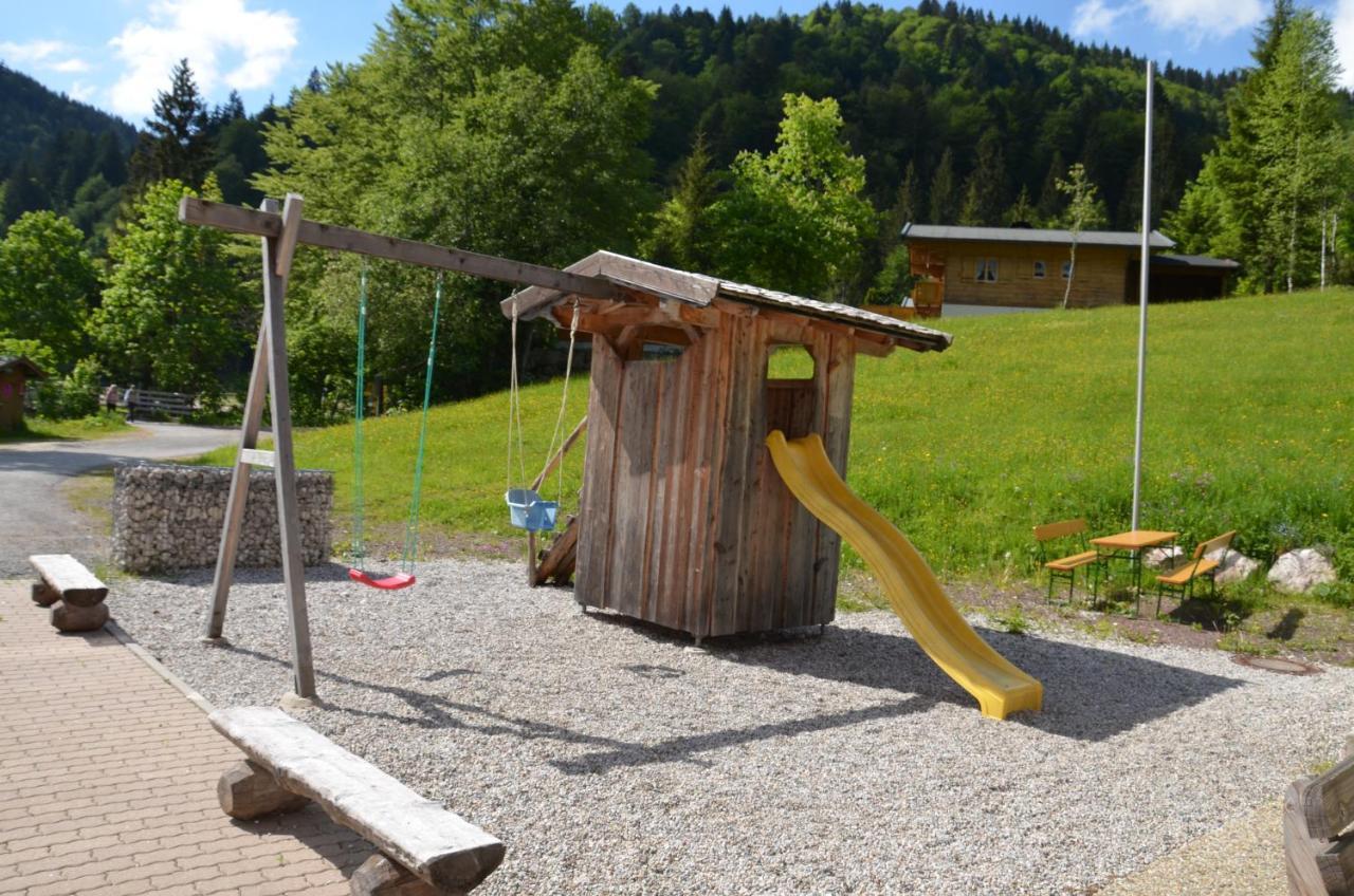 Heustubn Ferienwohnungen Unken Exteriör bild